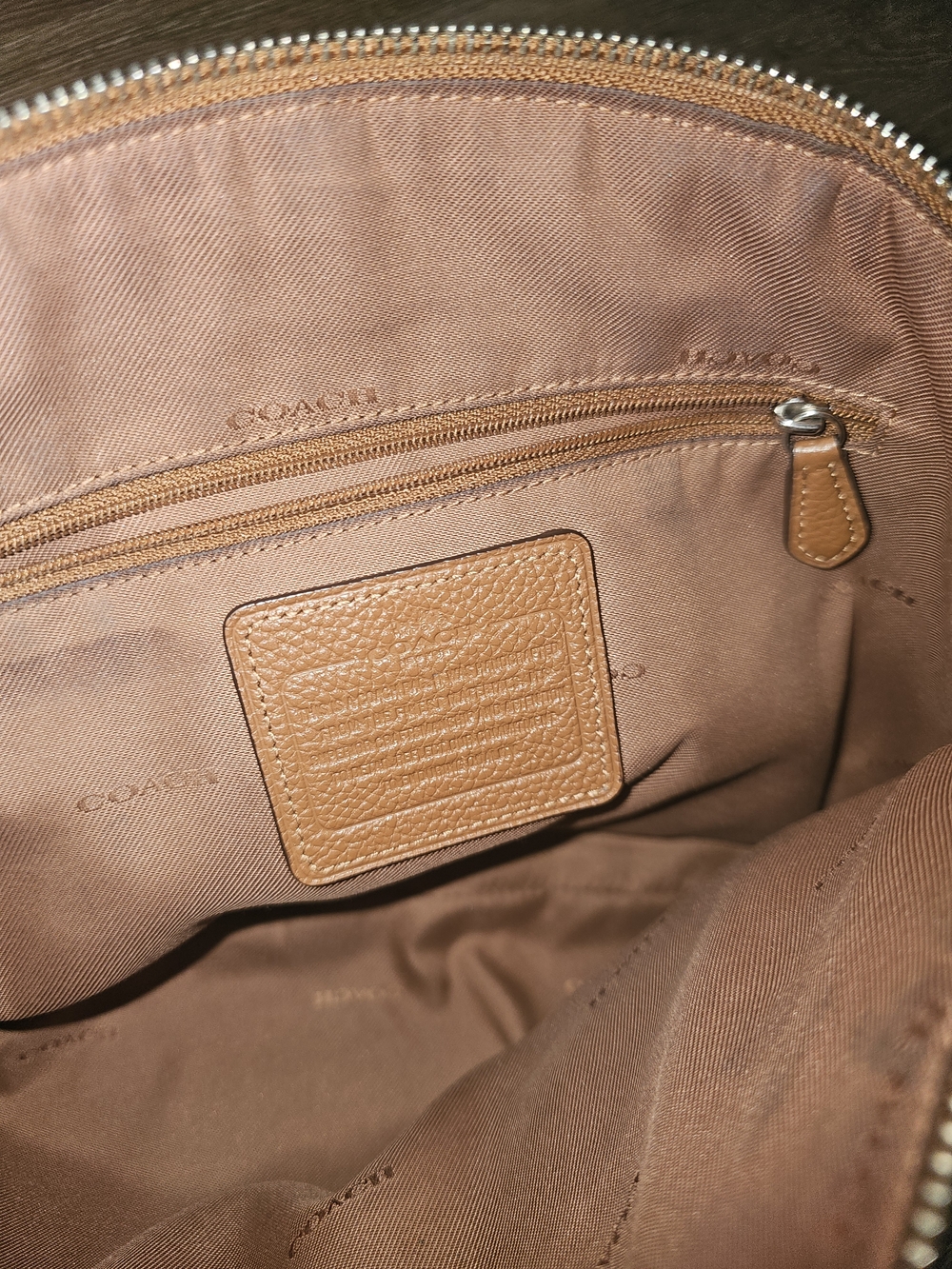 COACH CROSSBODY SHOULDER HANDBAG PEBBLED LEATHER. - Picture 11 of 12